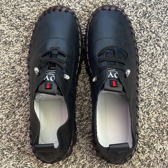 NWT shoes soft sole black stretchy laces bling tip size 42 (mens 9 or womens 10) - Picture 14 of 17